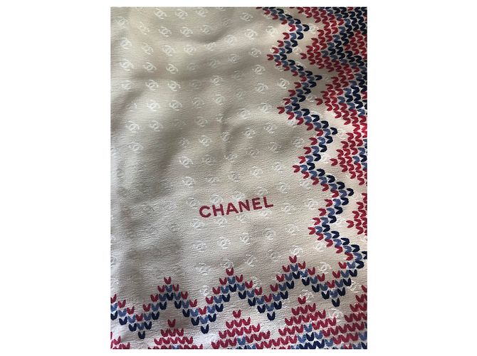 Bufanda Chanel de seda beige - vista 4