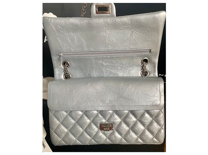 Chanel Reissue 2.55 Dimensioni pelle di vitello invecchiata 226 Metallico - vista 3