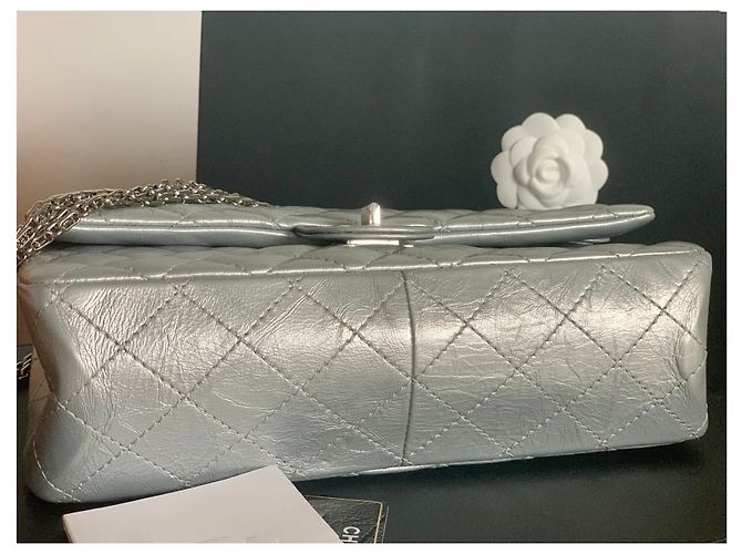 Chanel Reissue 2.55 Dimensioni pelle di vitello invecchiata 226 Metallico - vista 7