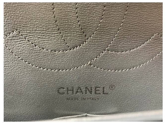 Chanel Reissue 2.55 Dimensioni pelle di vitello invecchiata 226 Metallico - vista 8
