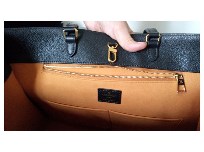 Louis Vuitton ONTHEGO LV Schwarz - Ansicht 4