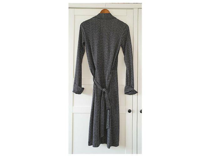 Diane Von Furstenberg DvF seltenes Vintage Seidenwickelkleid Schwarz Weiß - Ansicht 2