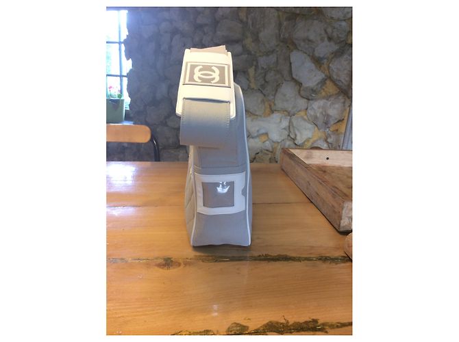 Borsa sportiva Chanel croce / spalla Bianco Grigio - vista 3