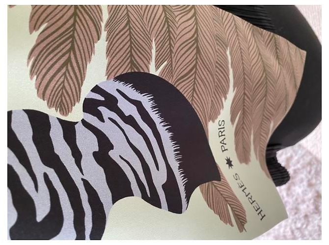 Hermès Hermes Maxi Twilly Seidenschal Zebra-druck - Ansicht 3
