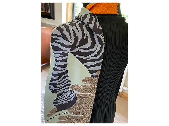 Hermès Hermes Maxi Twilly Seidenschal Zebra-druck - Ansicht 4