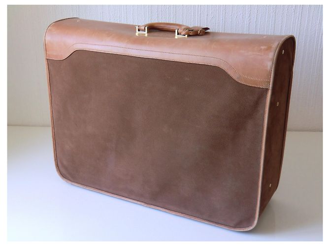 Ensemble collector de chez pierre Cardin Caramel - vue 3
