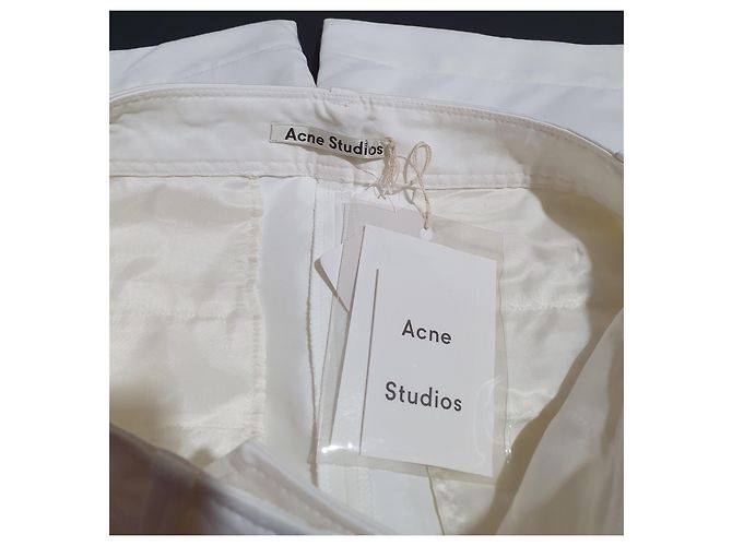 Shorts brancos Acne Studios em viscose - vista 5