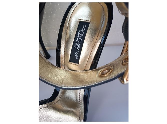 Sandali con tacco Dolce & Gabbana in vernice nera Nero - vista 5