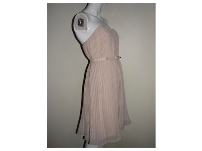 French Connection Shelby trägerloses Swandsdown-Kleid Fleisch - Ansicht 2
