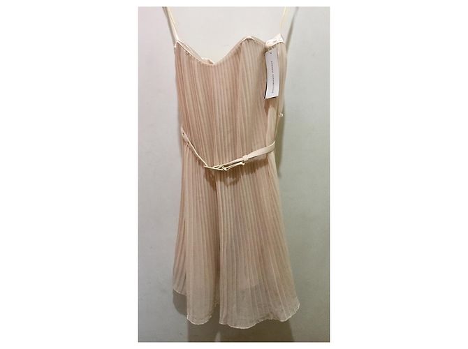 French Connection Shelby trägerloses Swandsdown-Kleid Fleisch - Ansicht 4