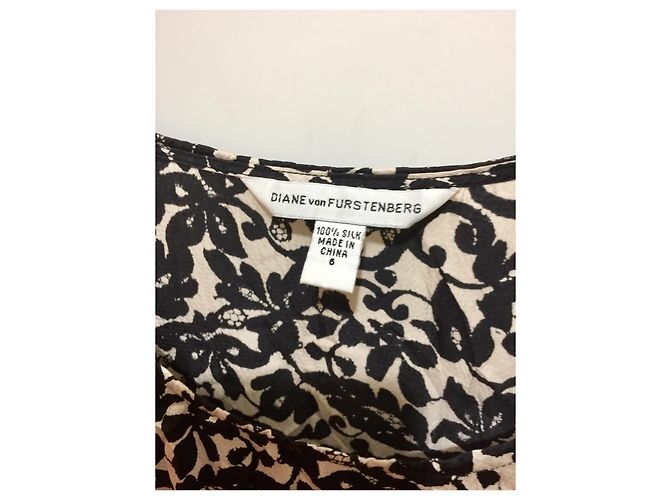 Diane Von Furstenberg DvF schwarz-cremefarbenes Blumenseidenkleid Roh - Ansicht 6