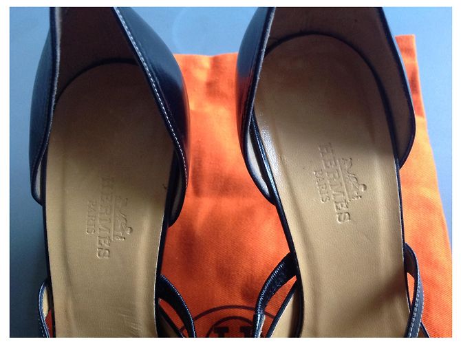 Hermès Pumps aus Lammfell Braun 7cm Absatz Dunkelbraun - Ansicht 4