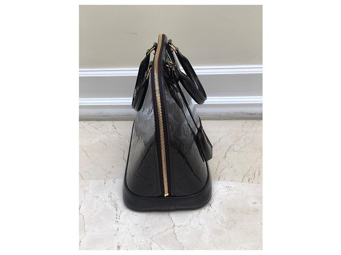 Louis Vuitton Alma PM Monogram Vernis Pelle Verniciata Amarante Bordò - vista 5