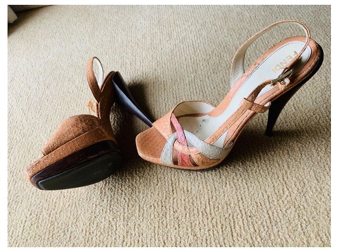 Fendi High Heels Pfirsich Grau Rosa Exotisches Leder Pink Angeln - Ansicht 3