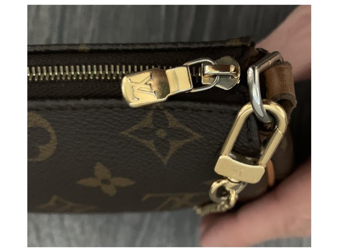 Louis Vuitton Pochette Eva Marrone - vista 7