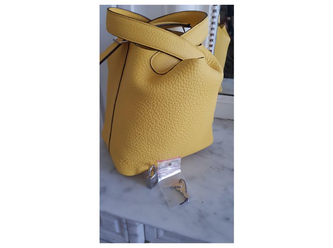 Hermès Picotin Lock 18 Amarillo - vista 5