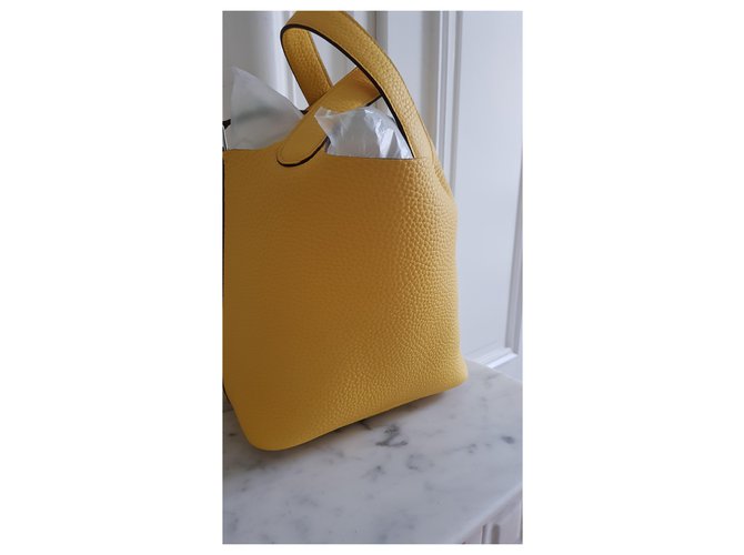 Hermès Picotin Lock 18 Amarillo - vista 9