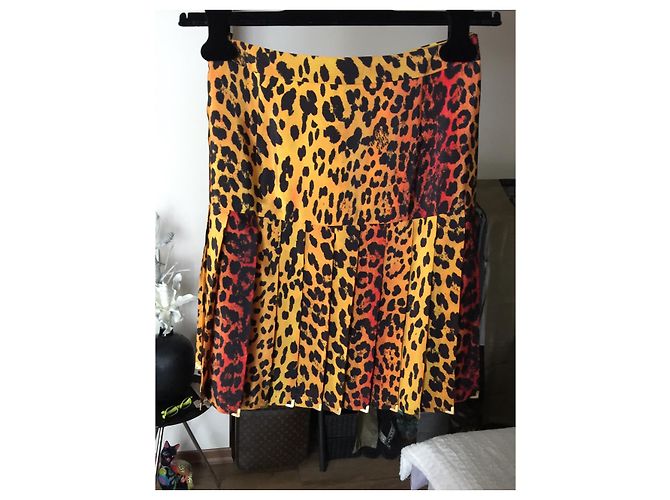 Versace for H&M new silk skirt with label Leopard print - view 3