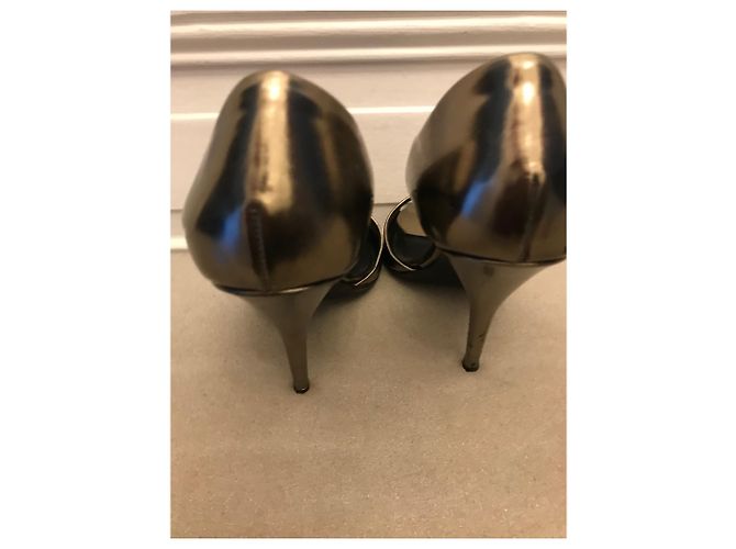 Zapatos de tacón Givenchy de cuero bronce punta abierta - vista 2