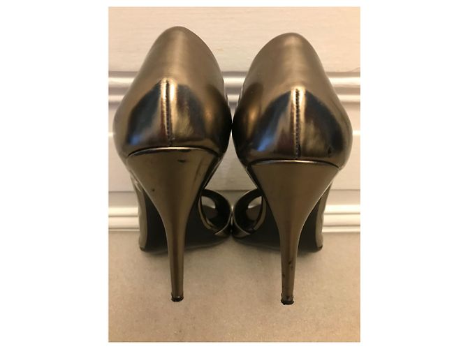 Zapatos de tacón Givenchy de cuero bronce punta abierta - vista 7