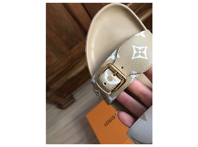 Muli Louis Vuitton Bom Dia Beige - vista 7
