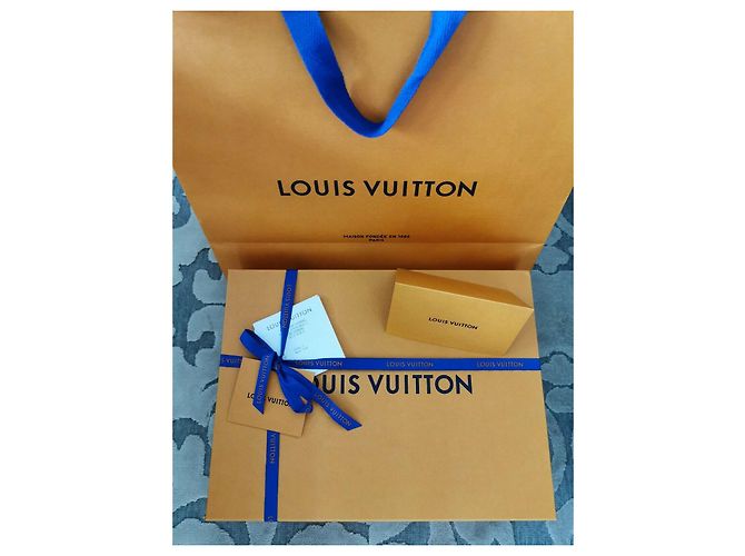 Louis Vuitton Escale Neceser 26cm Rosa - vista 3
