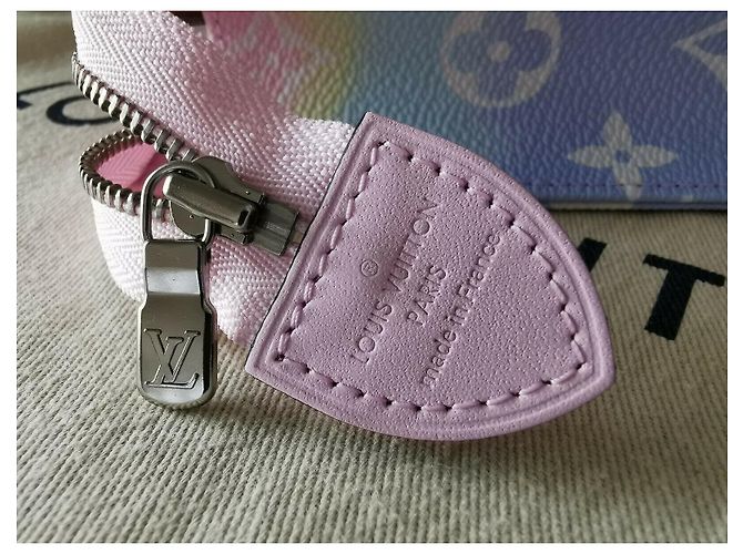 Louis Vuitton Escale Neceser 26cm Rosa - vista 9