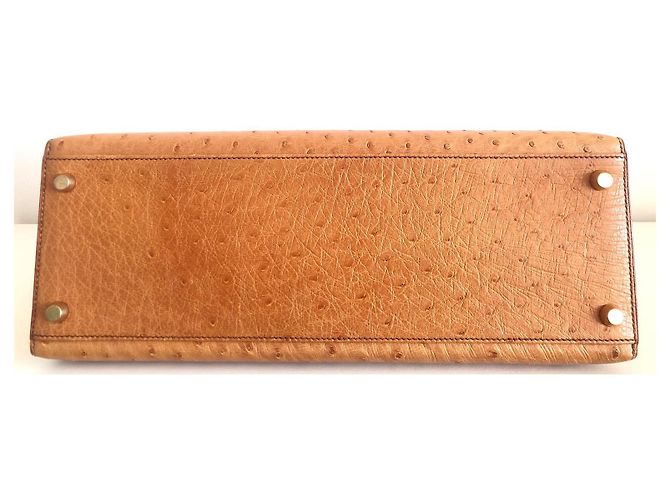Hermès hermes kelly 32 in oro struzzo Marrone chiaro - vista 4