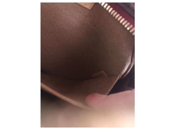 Louis Vuitton Soft Hat Box Pm Monogram Marrone scuro - vista 7