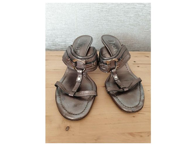 Mules Christian Dior en bronze - vue 8