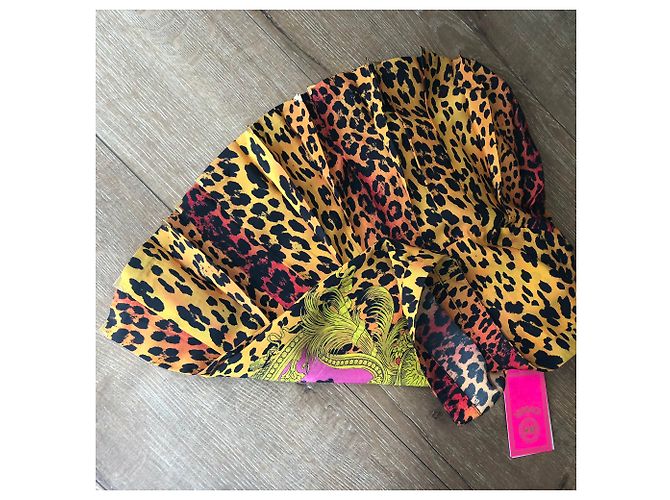 Versace for H&M new silk skirt with label Leopard print - view 11