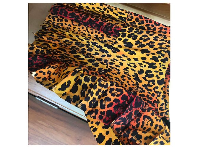 Versace for H&M new silk skirt with label Leopard print - view 14
