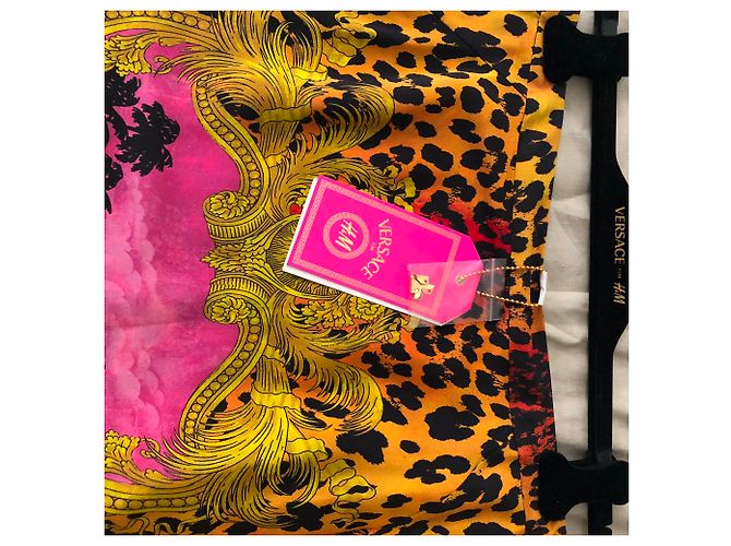 Versace for H&M new silk skirt with label Leopard print - view 19