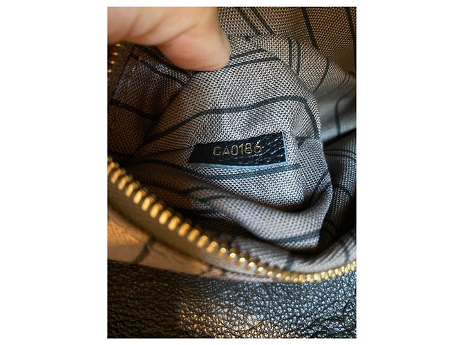 Louis Vuitton Artsy MM Monogram Empreinte Lather Nero - vista 14