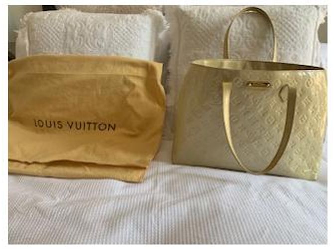 Wilshire Louis Vuitton WHILSHIRE SHOPPER MM MONOGRAMA CUERO BEIGE - vista 2
