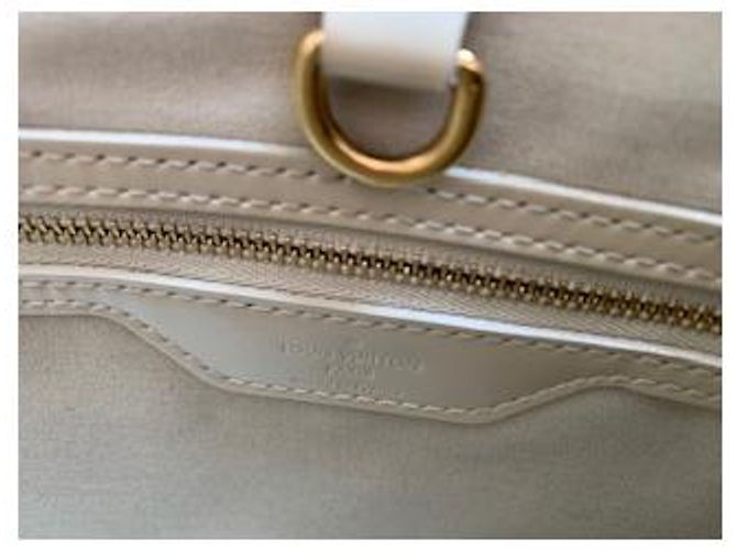 Wilshire Louis Vuitton WHILSHIRE SHOPPER MM MONOGRAMA CUERO BEIGE - vista 3
