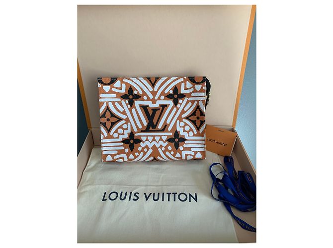 Louis Vuitton Crafty New Neceser Caramelo - vista 3