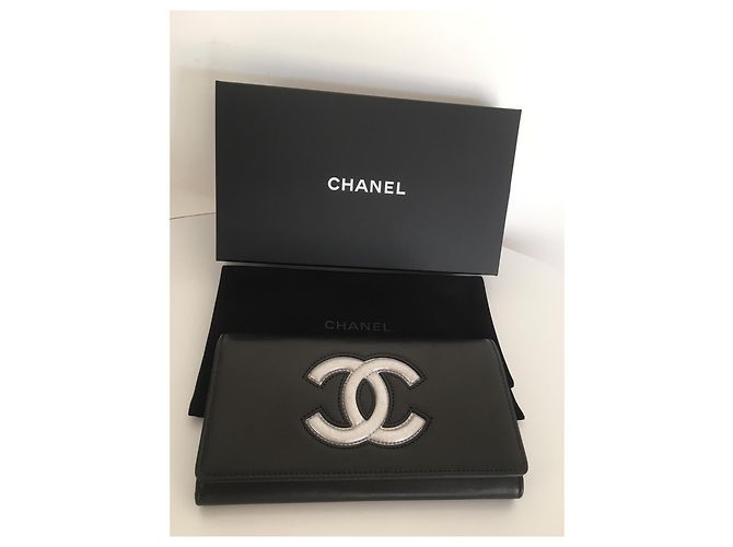 Trendy CC Chanel Large wallet with snap button Black Silvery - view 2