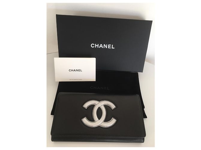 Trendy CC Chanel Large wallet with snap button Black Silvery - view 3