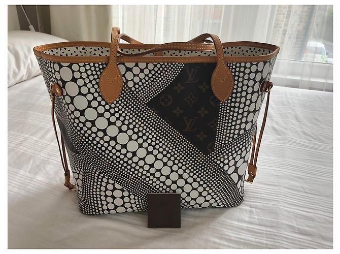 Louis Vuitton X Yayoi Kusama Neverfull MM - vista 15