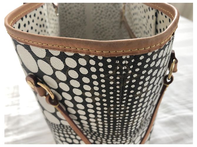 Louis Vuitton X Yayoi Kusama Neverfull MM - vista 2