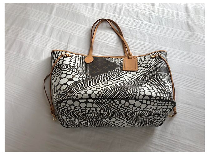 Louis Vuitton X Yayoi Kusama Neverfull MM - vista 9