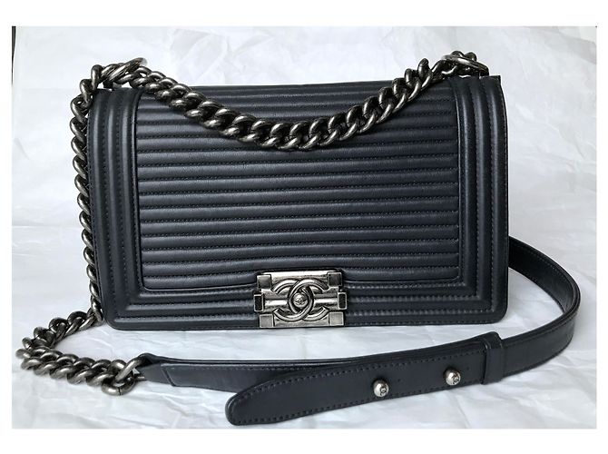 Chanel Borsa con patta Boy media w / card Blu navy Blu scuro - vista 15