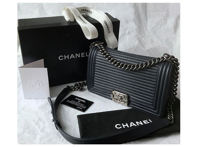 Chanel Borsa con patta Boy media w / card Blu navy Blu scuro - vista 2