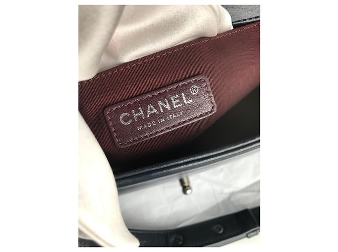 Chanel Borsa con patta Boy media w / card Blu navy Blu scuro - vista 25