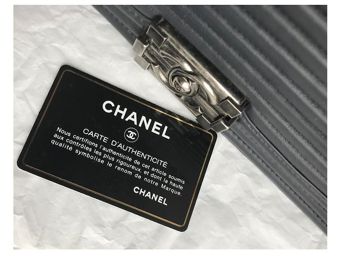 Chanel Borsa con patta Boy media w / card Blu navy Blu scuro - vista 27