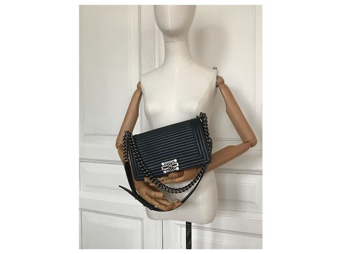Chanel Borsa con patta Boy media w / card Blu navy Blu scuro - vista 28