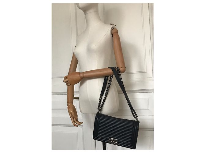 Chanel Borsa con patta Boy media w / card Blu navy Blu scuro - vista 29