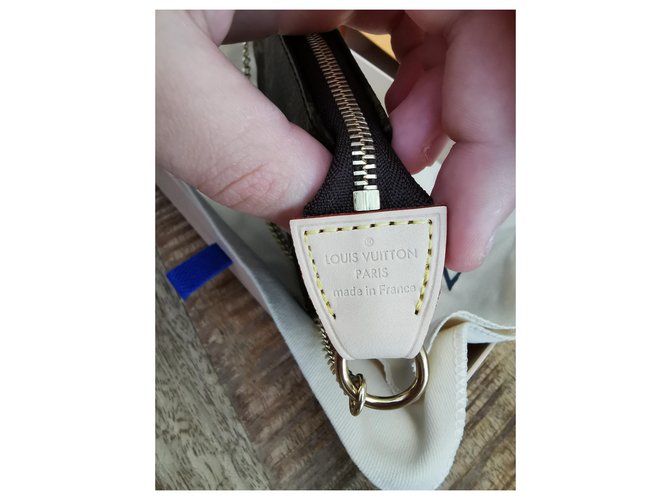 Louis Vuitton Mini custodia per accessori LV Marrone - vista 3