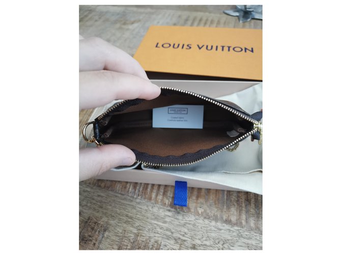 Louis Vuitton Mini custodia per accessori LV Marrone - vista 4